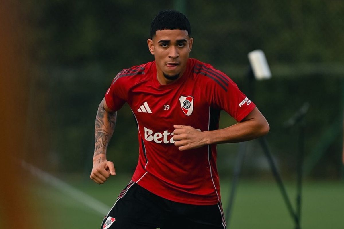 Kendry Páez en riesgo en River: la cláusula que podría devolverlo al Chelsea