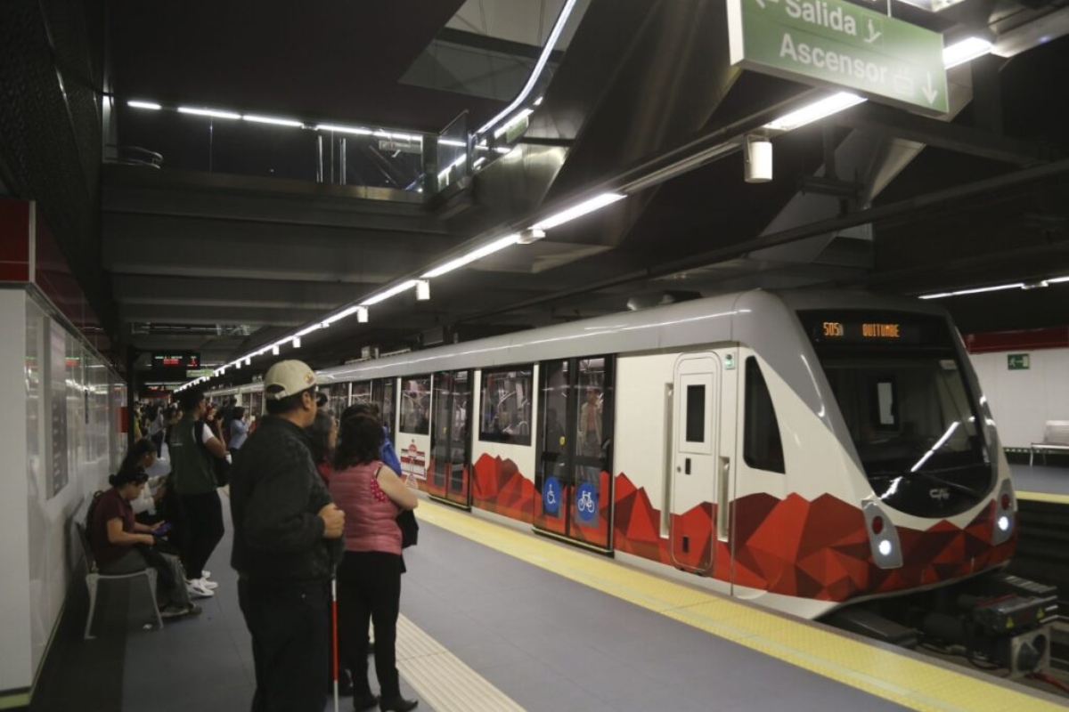 Presentan denuncia en Fiscalía por paralización del Metro de Quito