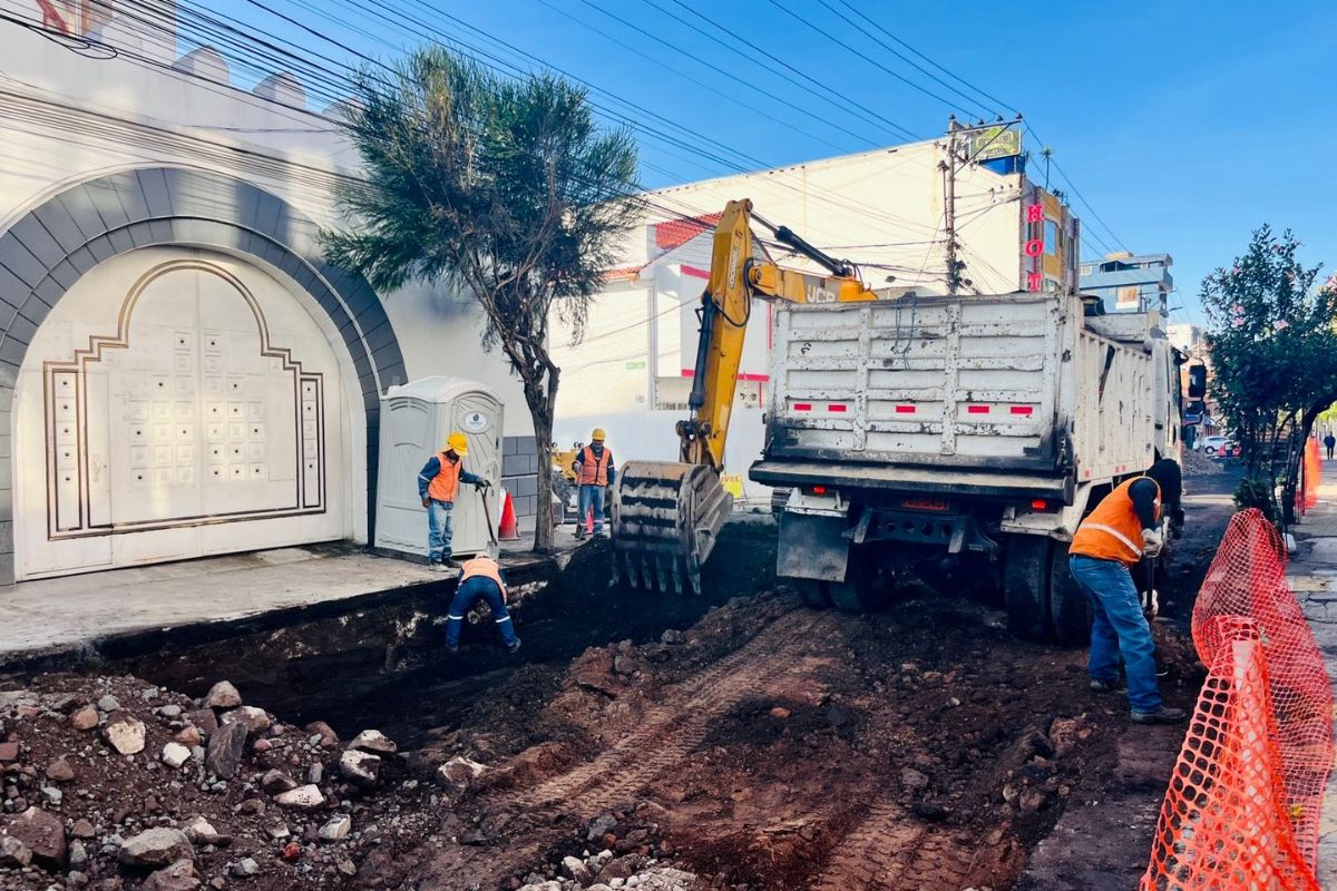 Cierres en la calle Versalles, en Quito, durarán 90 días; hay cambios en las rutas de buses