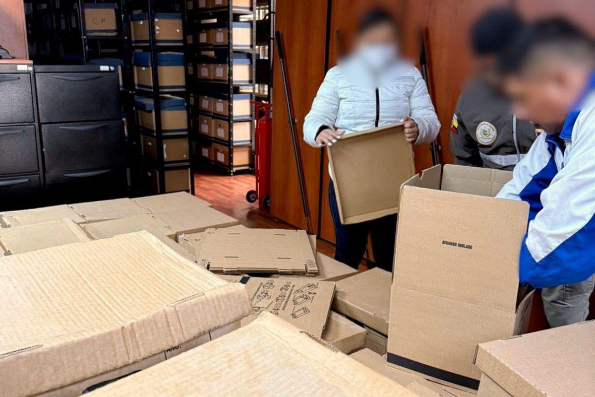 Fiscalía investiga irregularidades en compras de uniformes de cadetes de Policía