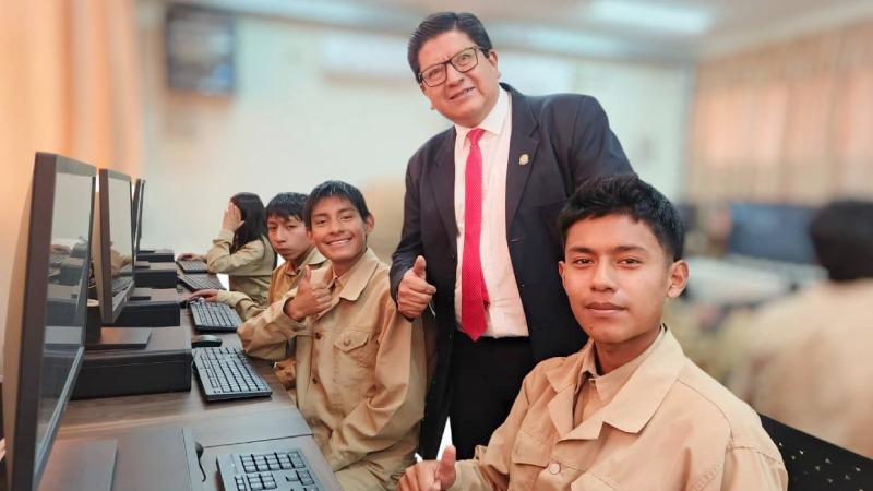 Minedec ofrece 1 535 trabajos para psicólogos en el régimen Costa