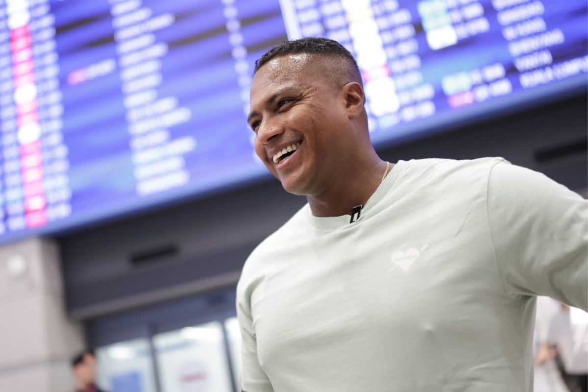 (Video) Antonio Valencia causa furor en Corea del Sur previo a amistoso de leyendas