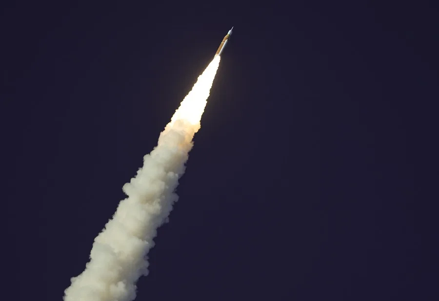 Misión Artemis II: la cápsula Orión ya navega con destino a la Luna