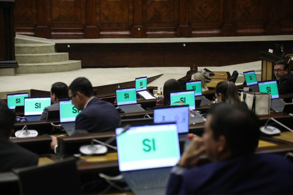 Asamblea aprueba ley que obliga la educación financiera en escuelas y  universidades en Ecuador - El Comercio