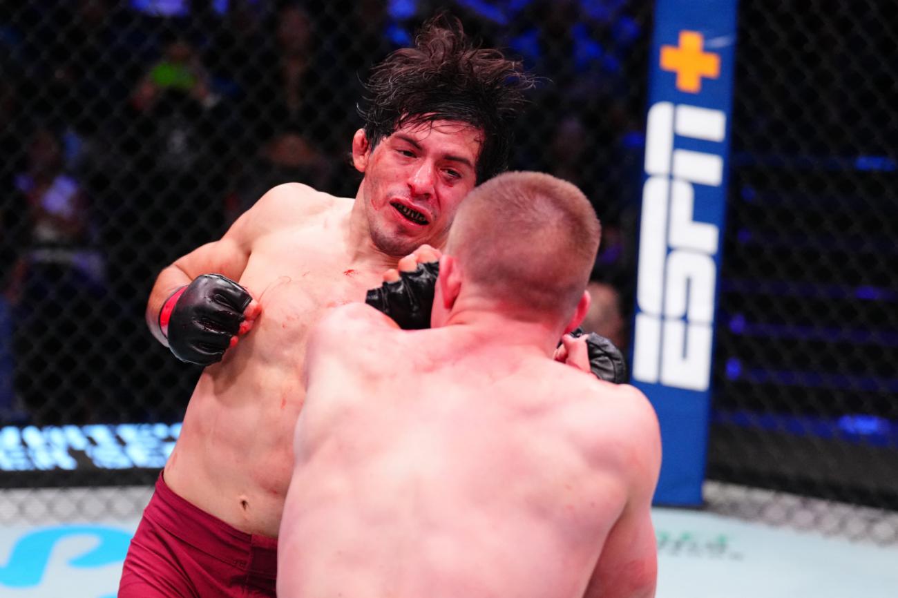 Peleador ecuatoriano Adrián Luna Martinetti se presenta en la UFC