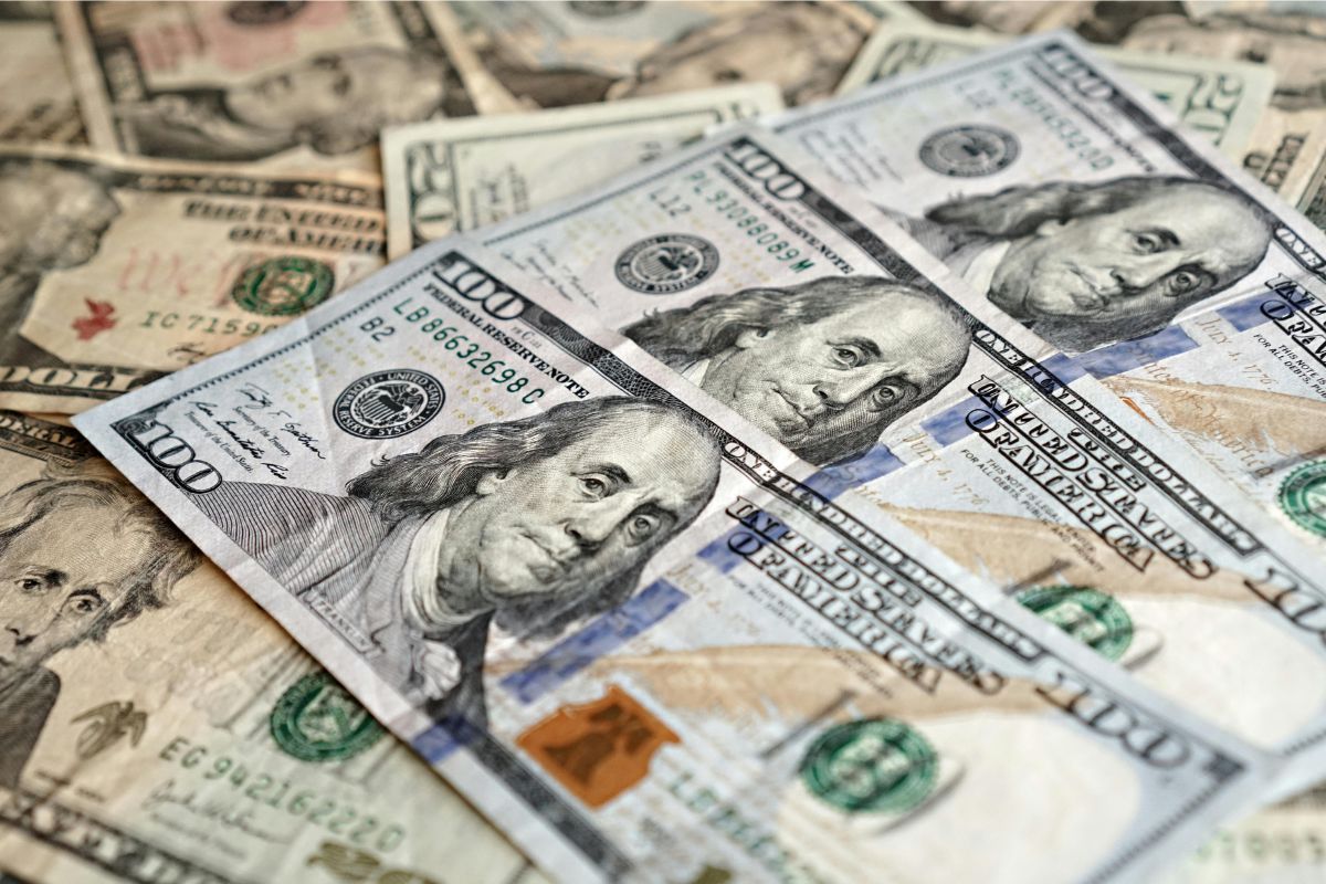 Ecuador marca récord histórico en remesas en 2025 y consolida su peso en la economía