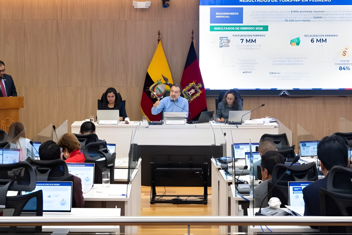 EEQ pone condiciones para retomar cobro de tasa de basura en la planilla eléctrica en Quito