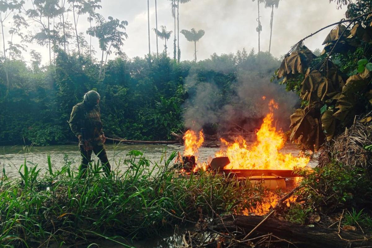 Ejército afecta maquinaria de minería ilegal en cuatro provincias
