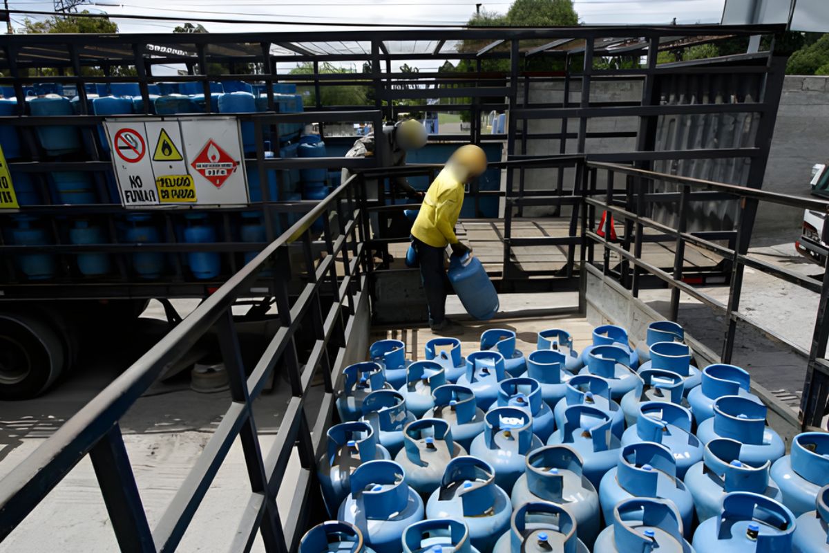 Conductores de camiones de gas fueron detenidos por manejar en estado etílico en Quito