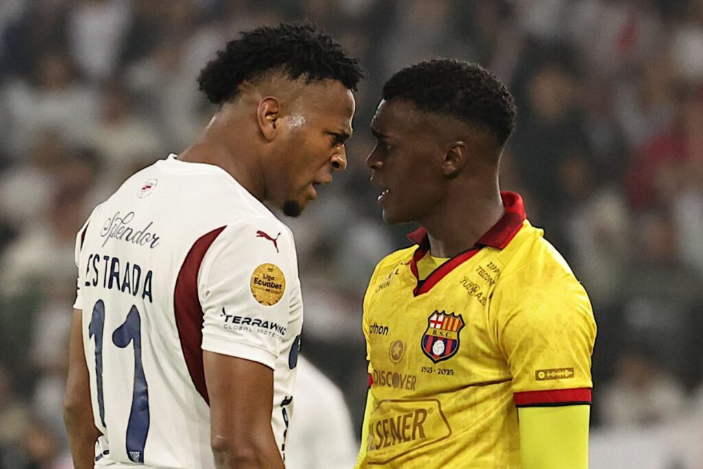 Liga de Quito y Barcelona SC jugarán en el Rodrigo Paz,