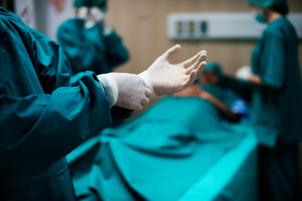 ¿Cómo denunciar una mala práctica médica en Ecuador?