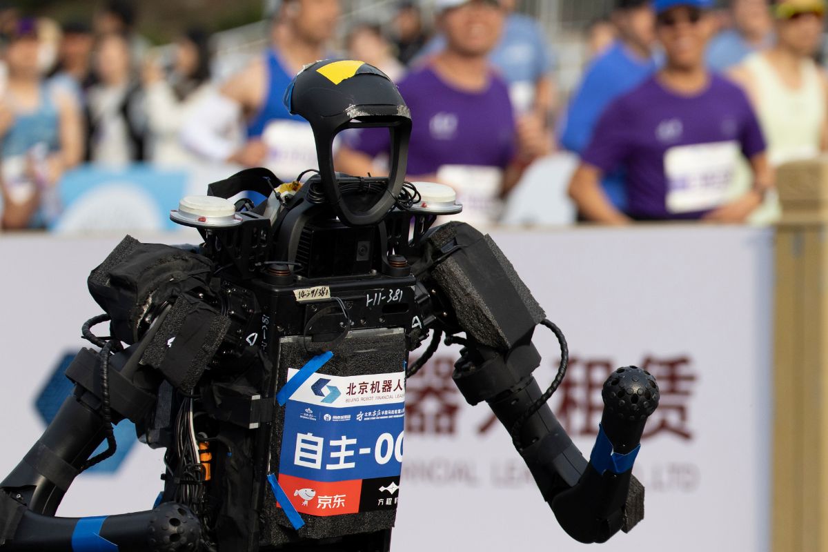 Los robots ya corren como humanos: revolución en la media maratón de Pekín con tiempos récord