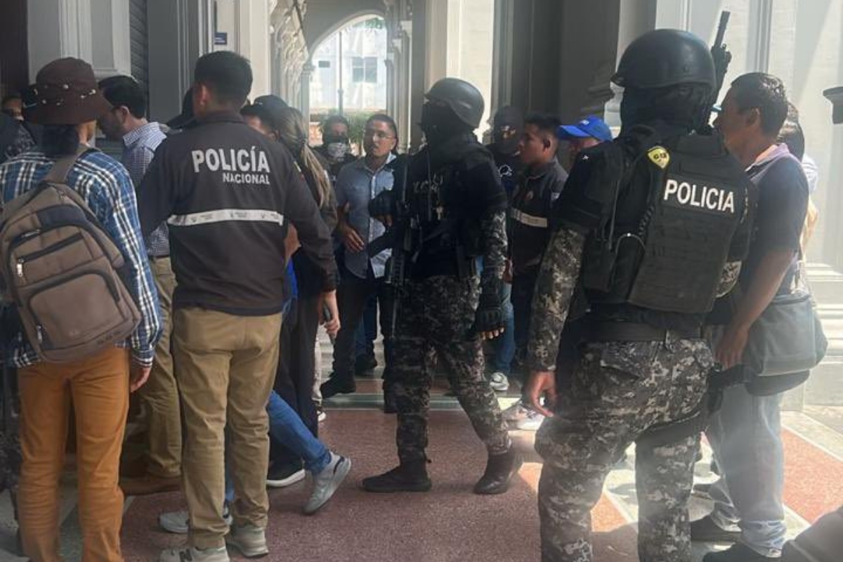 Fiscalía y Policía allanan Municipio de Guayaquil este 2 de abril de 2026