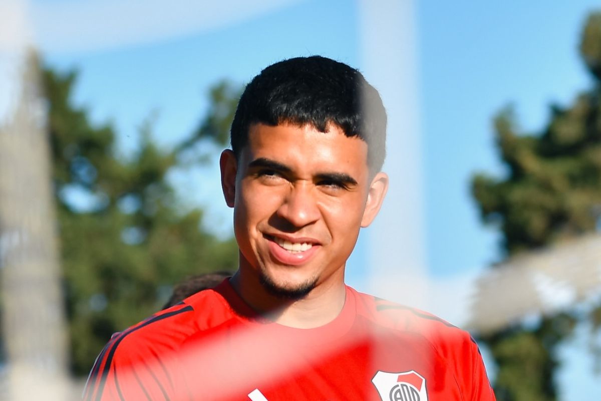 Kendry Páez impone un récord personal en la liga de Argentina