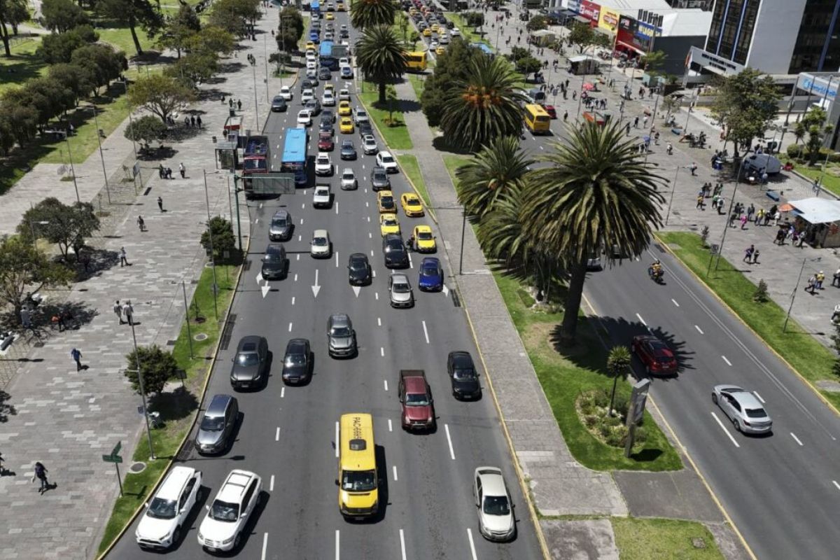 Horarios del Pico y placa en Quito este lunes 6 de abril de 2026