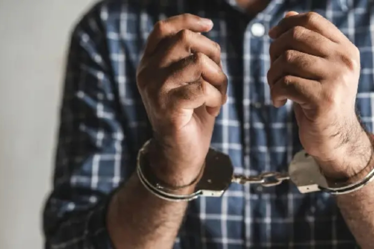 Dictan sentencia contra abuelo por violación de nieta de 10 años en Conocoto, Quito