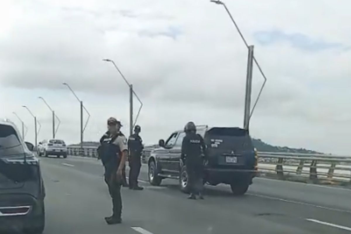 Matan a una mujer en el puente de la Unidad Nacional en Guayaquil