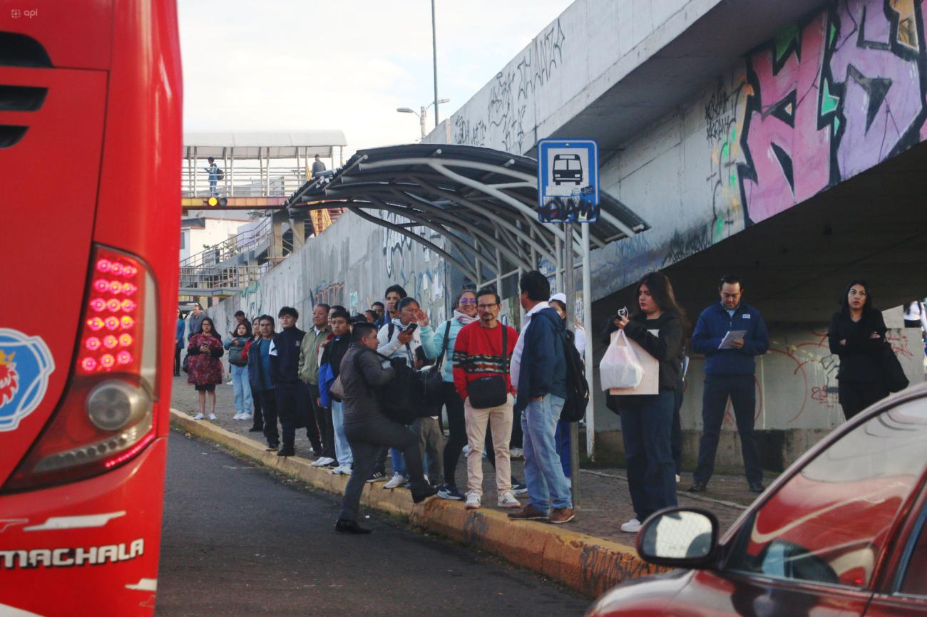 Municipio y transportistas vuelven a mesas técnicas en Quito