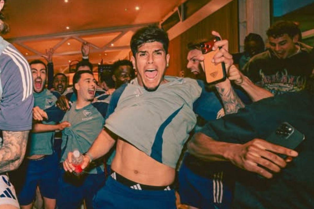 Piero Hincapié y la locura en el vestuario tras el título del Arsenal