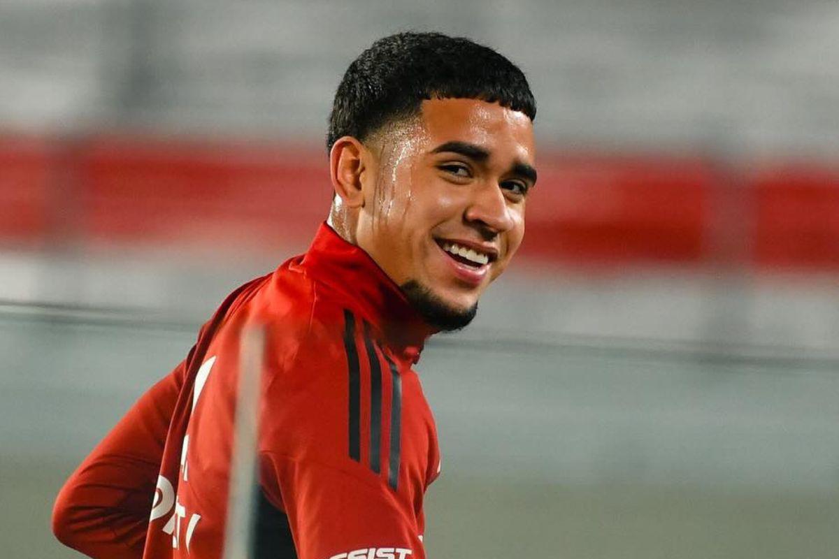 Kendry Páez acecha un récord de Arturo Mina en River Plate