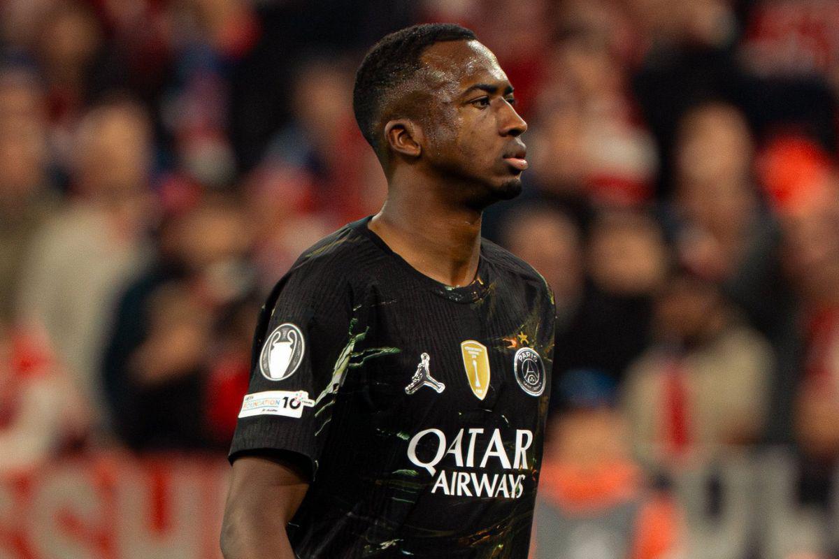 Willian Pacho, elegido entre los mejores de ‘semis’ de Champions