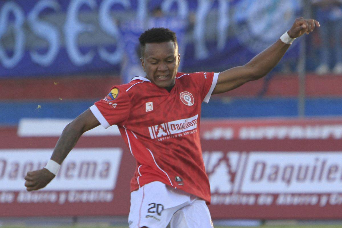 Daquilema sorprende a Emelec y lo eliminó de la Copa Ecuador
