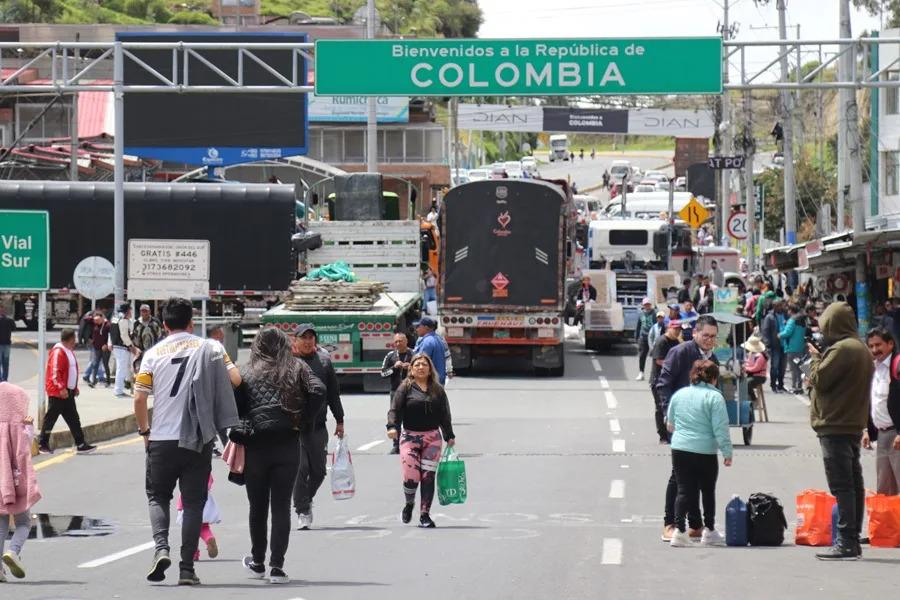 Ecuador no desacata decisión de la CAN en conflicto comercial con Colombia