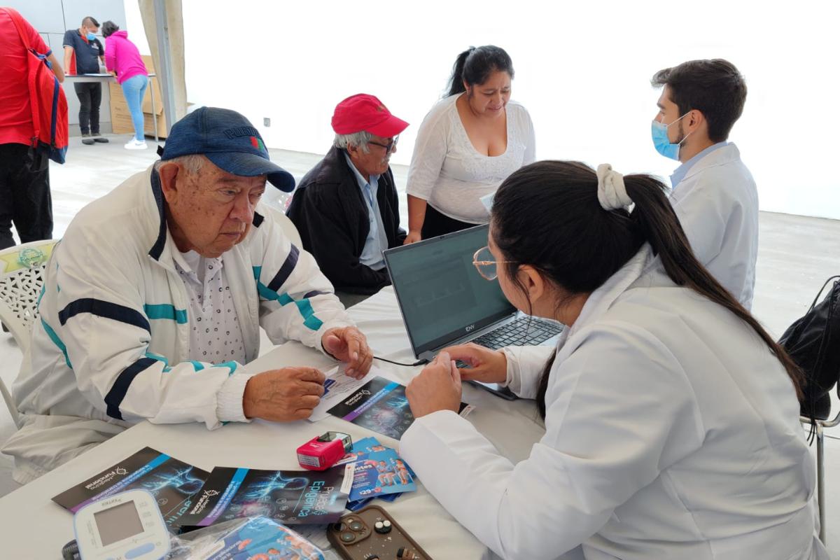 Cruz Roja ofrece kits gratuitos a pacientes con diabetes en Quito