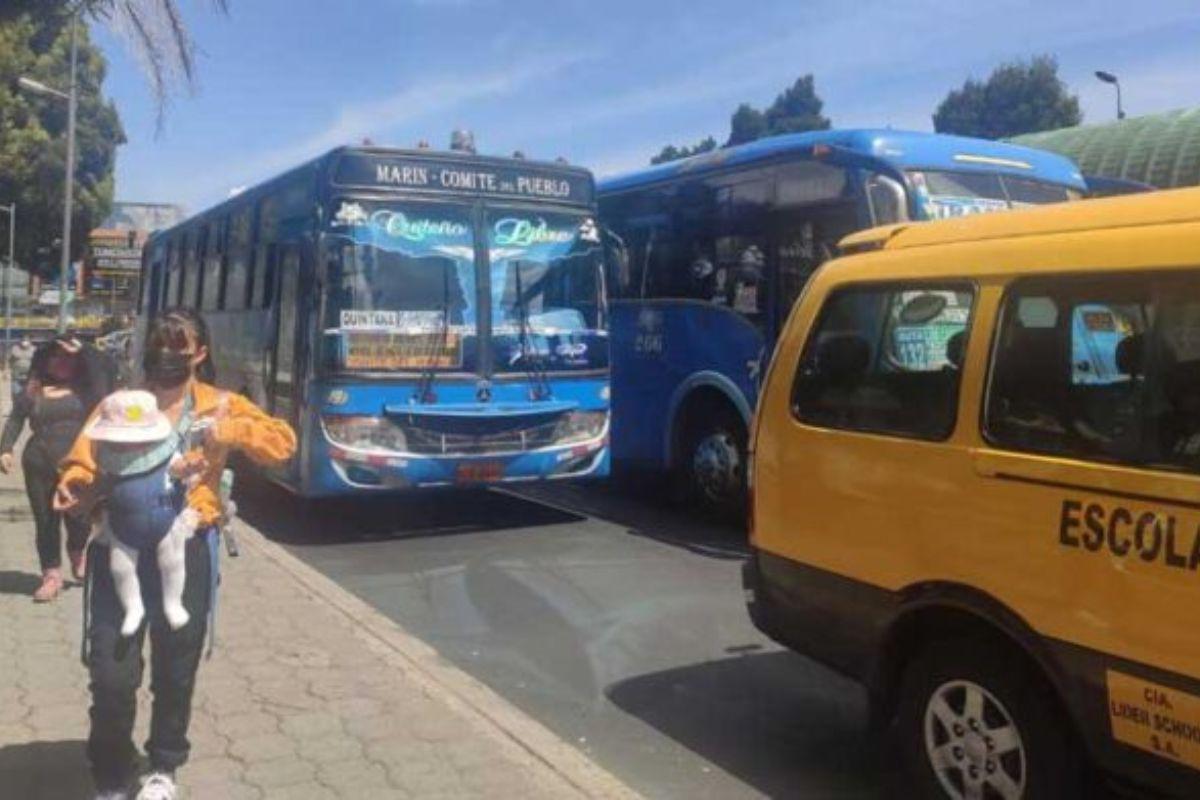 Transportistas de Quito operarán menos horas y piden alza de pasajes