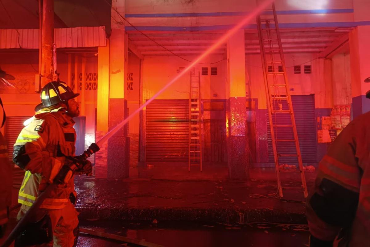 Guayaquil: incendio estructural moviliza equipos de emergencia