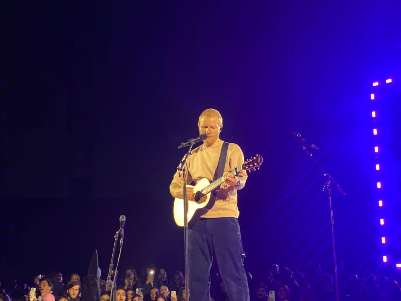 Ed Sheeran cautivó a Quito con un concierto íntimo en el Atahualpa
