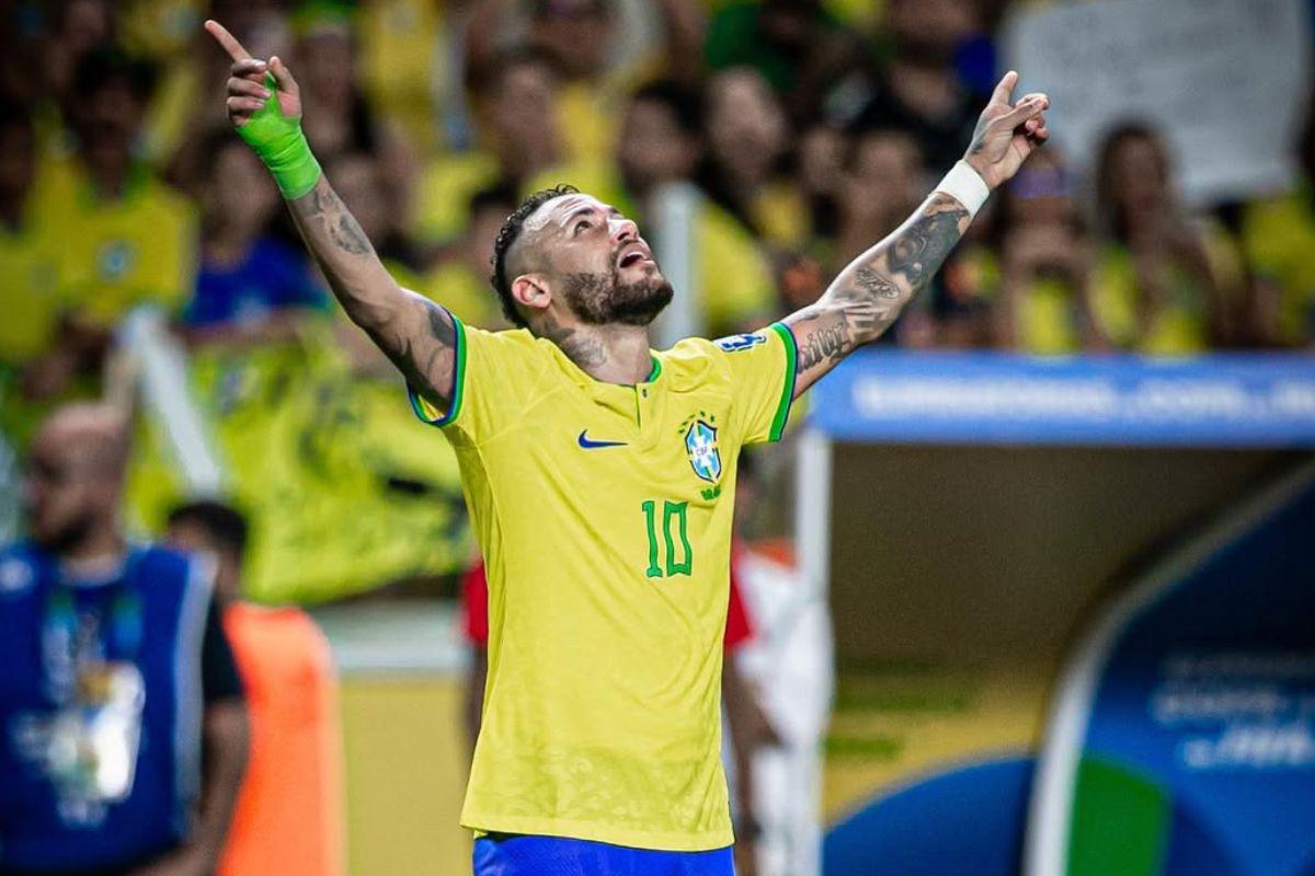 Neymar vuelve tras 3 años a Brasil e irá al Mundial