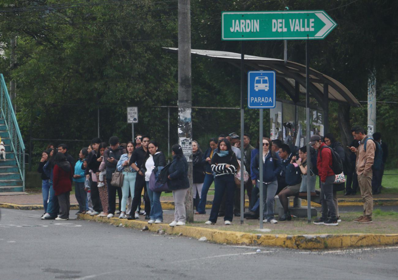 ¿Qué temas rodean la negociación del transporte en Quito?