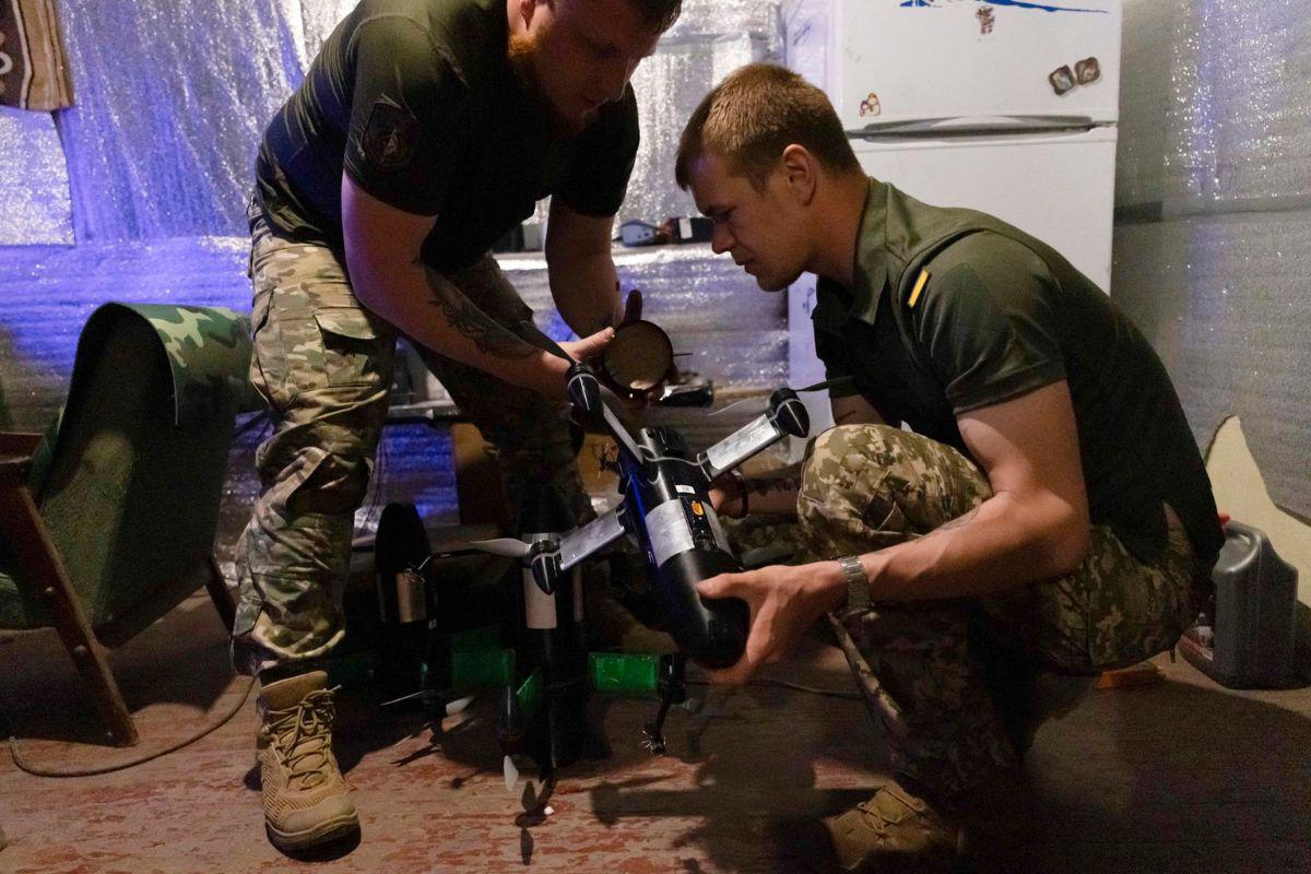 Ucrania refuerza la formación militar de sus adolescentes