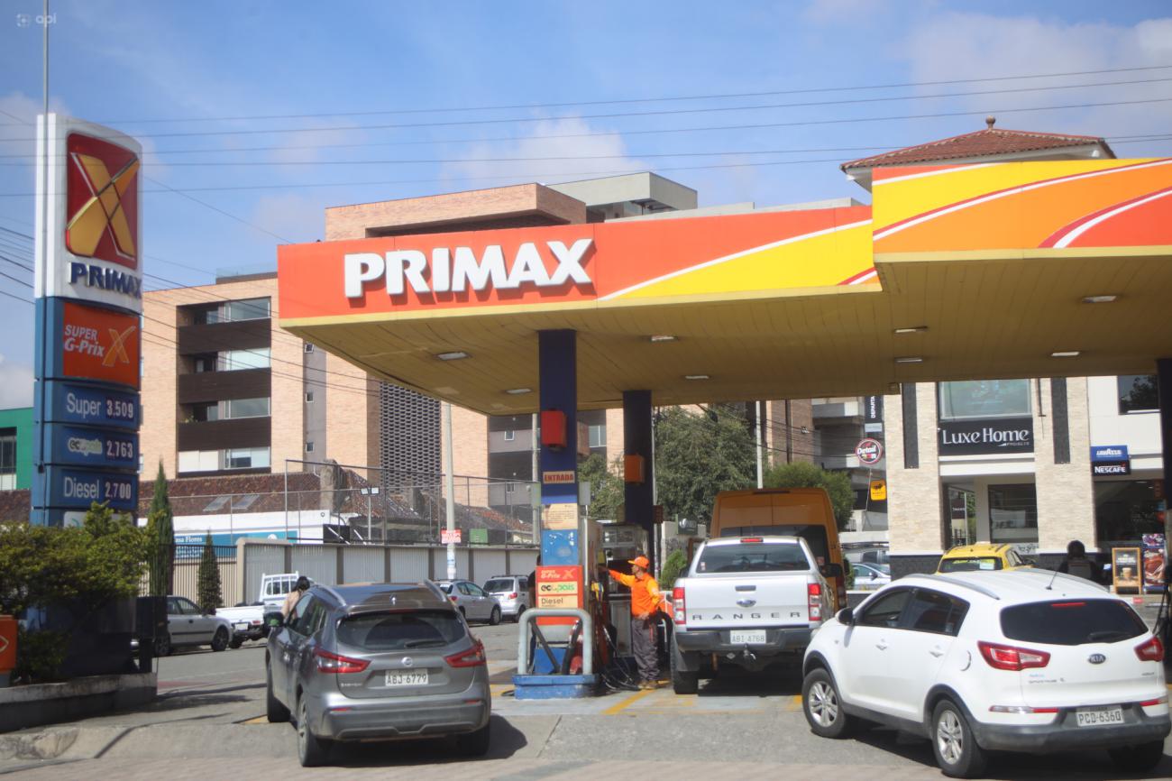 Persiste un racionamiento de gasolina, pese a acciones de la Arch, este 8 de mayo de 2026