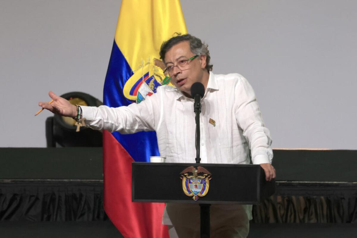 Petro insiste que Ecuador es el país que exporta más cocaína