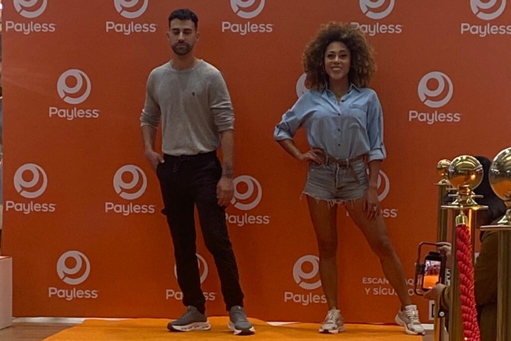 Desfile de modas de Payless en el Portal Shopping del calzado deportivo.