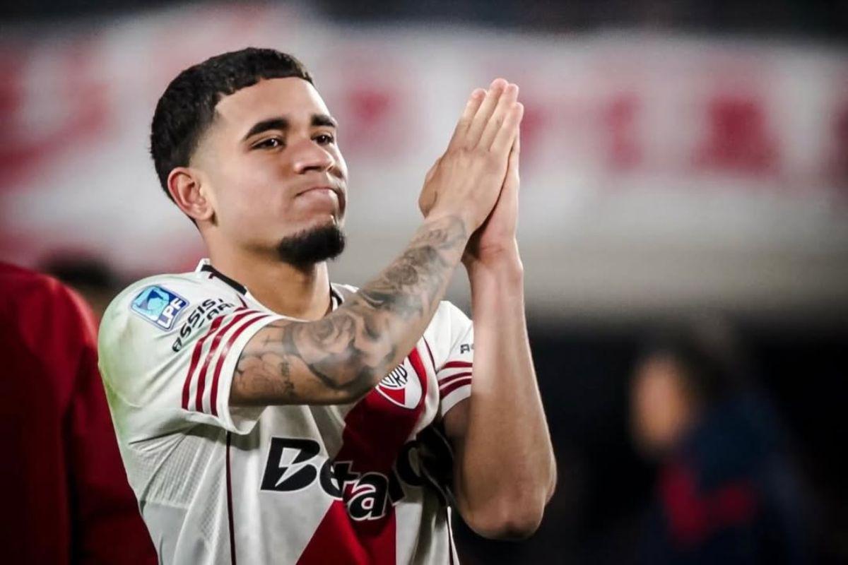 El llanto de Kendry Páez sacudió a la hinchada de River Plate
