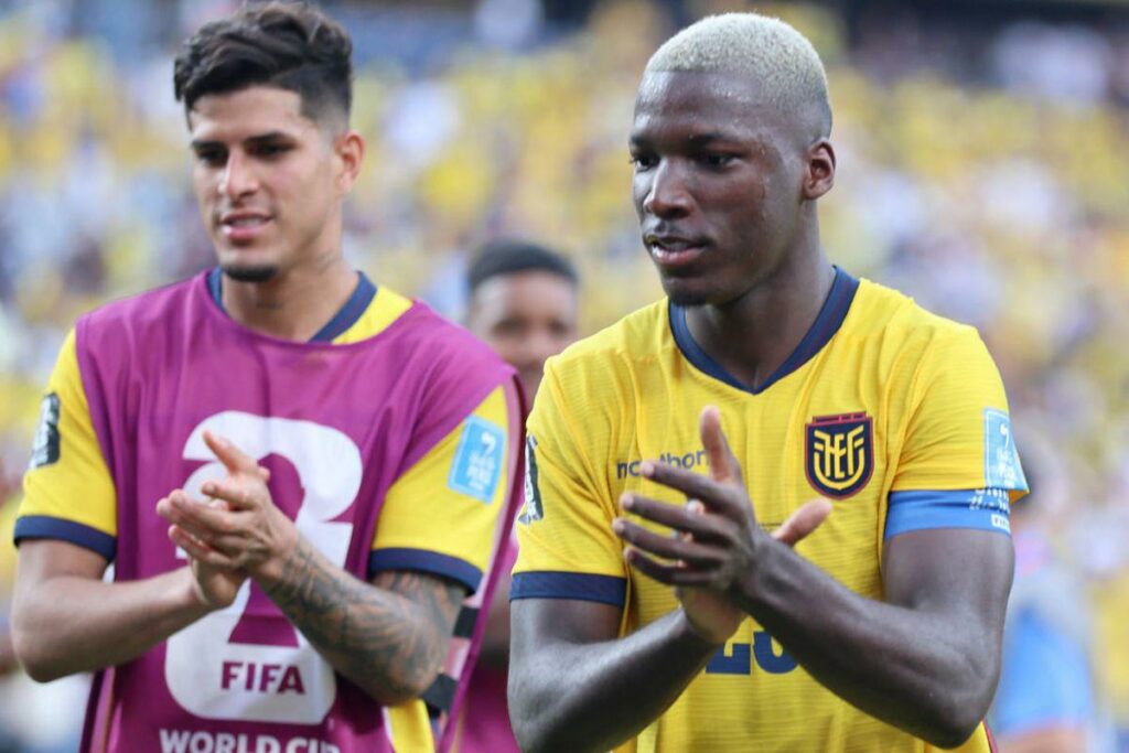 Moisés Caicedo y Piero Hincapié, dos de los futbolistas ecuatorianos con mayor valor de mercado antes del partido entre Ecuador y México.