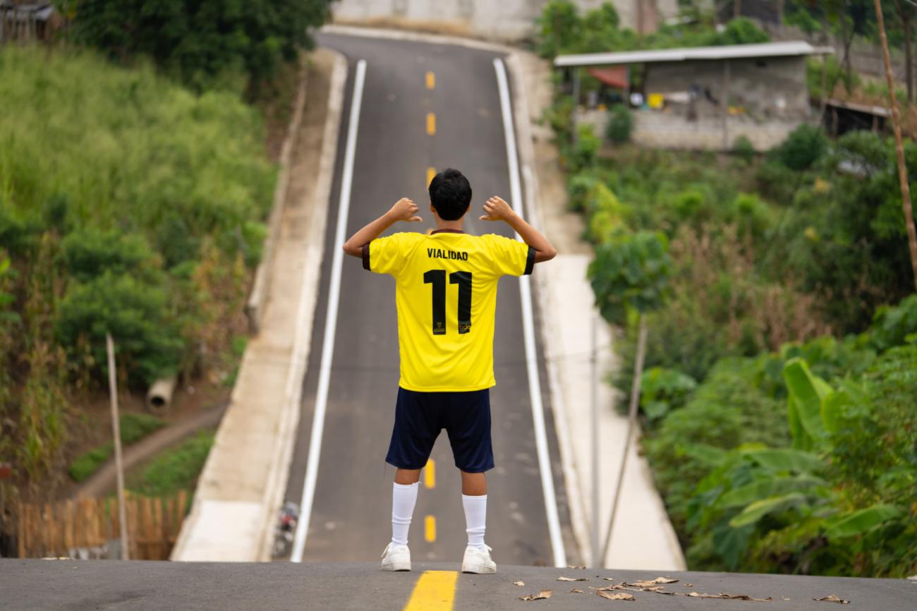 Daniel Noboa inauguró obras viales en El Empalme, Guayas