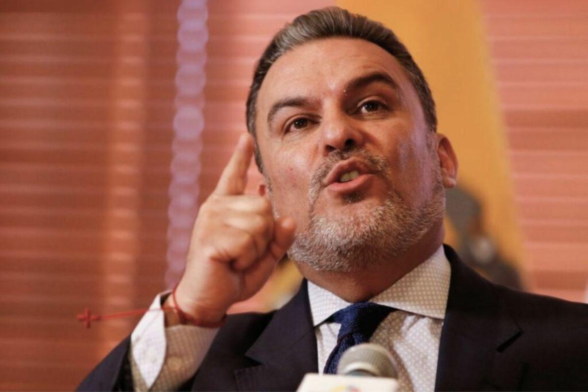 José Serrano busca salir libre mientras se acerca 