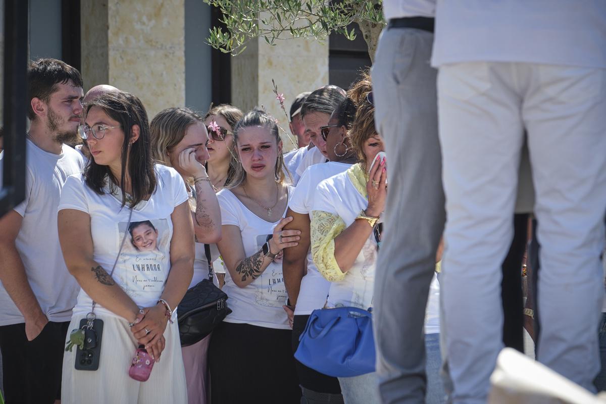 Francia promete ‘toda la verdad’ tras el asesinato de Lyhann