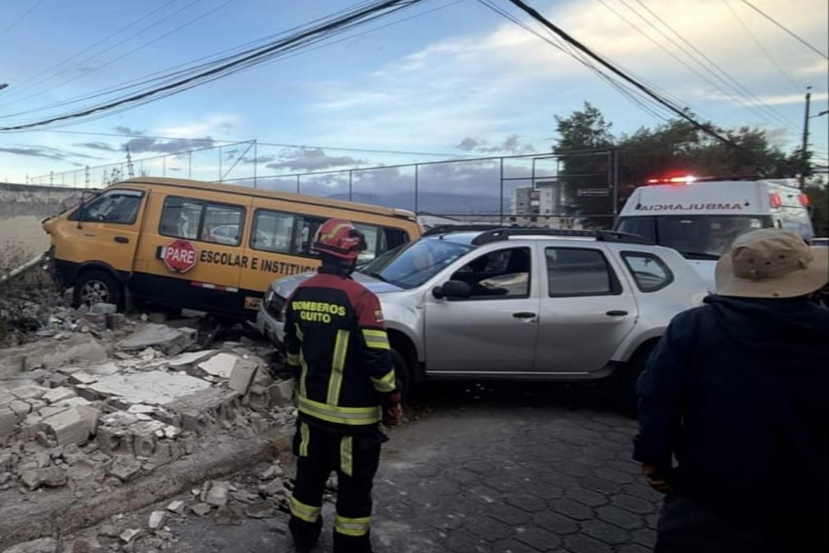 Choque múltiple en Calderón deja cuatro heridos en Quito