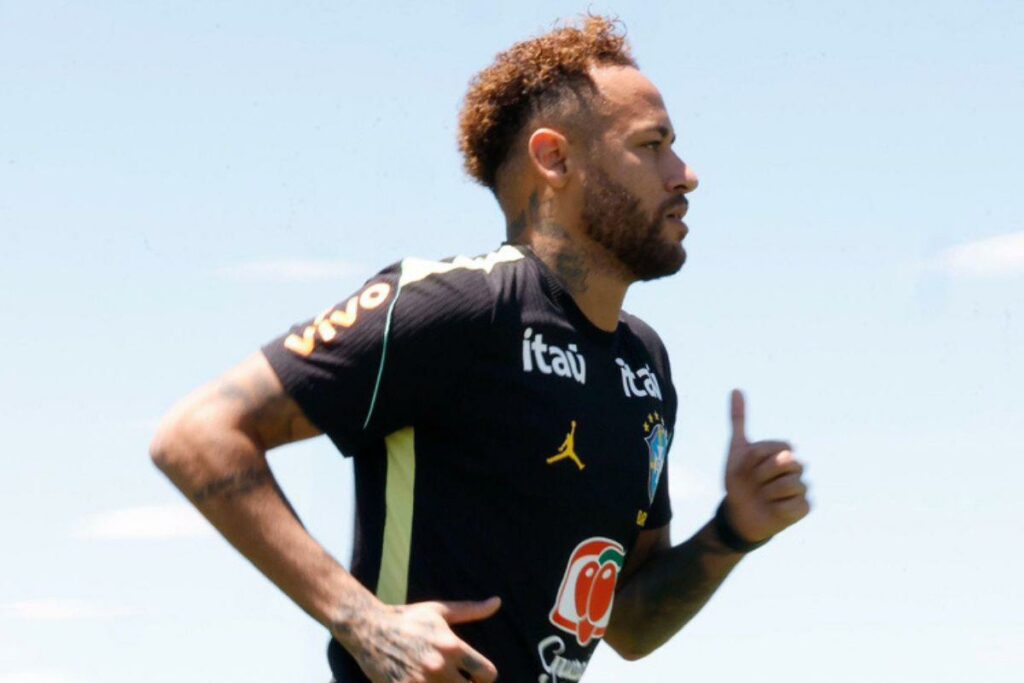 Neymar en un entrnamiento de la selección de Brasil antes de enfrentar a Escocia en el Mundial 2026.