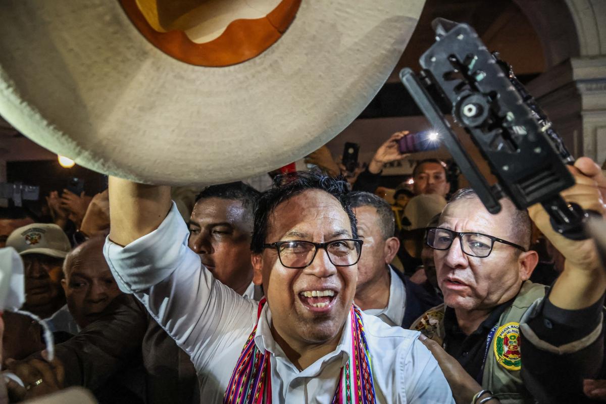 Roberto Sánchez supera a Keiko Fujimori con más de