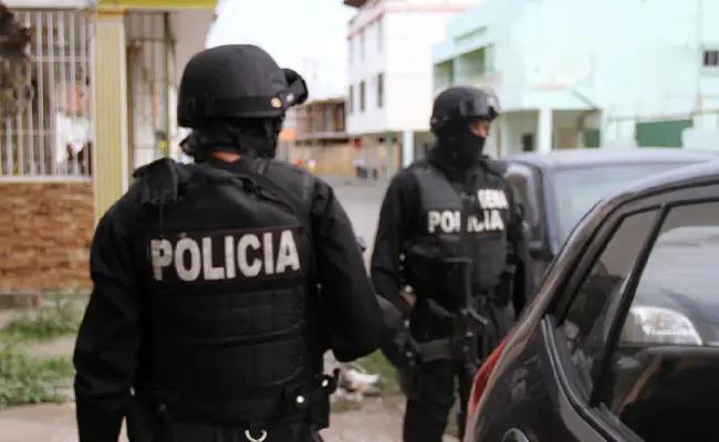 Policía habría disparado a un adolescente en el sector de Guamaní.