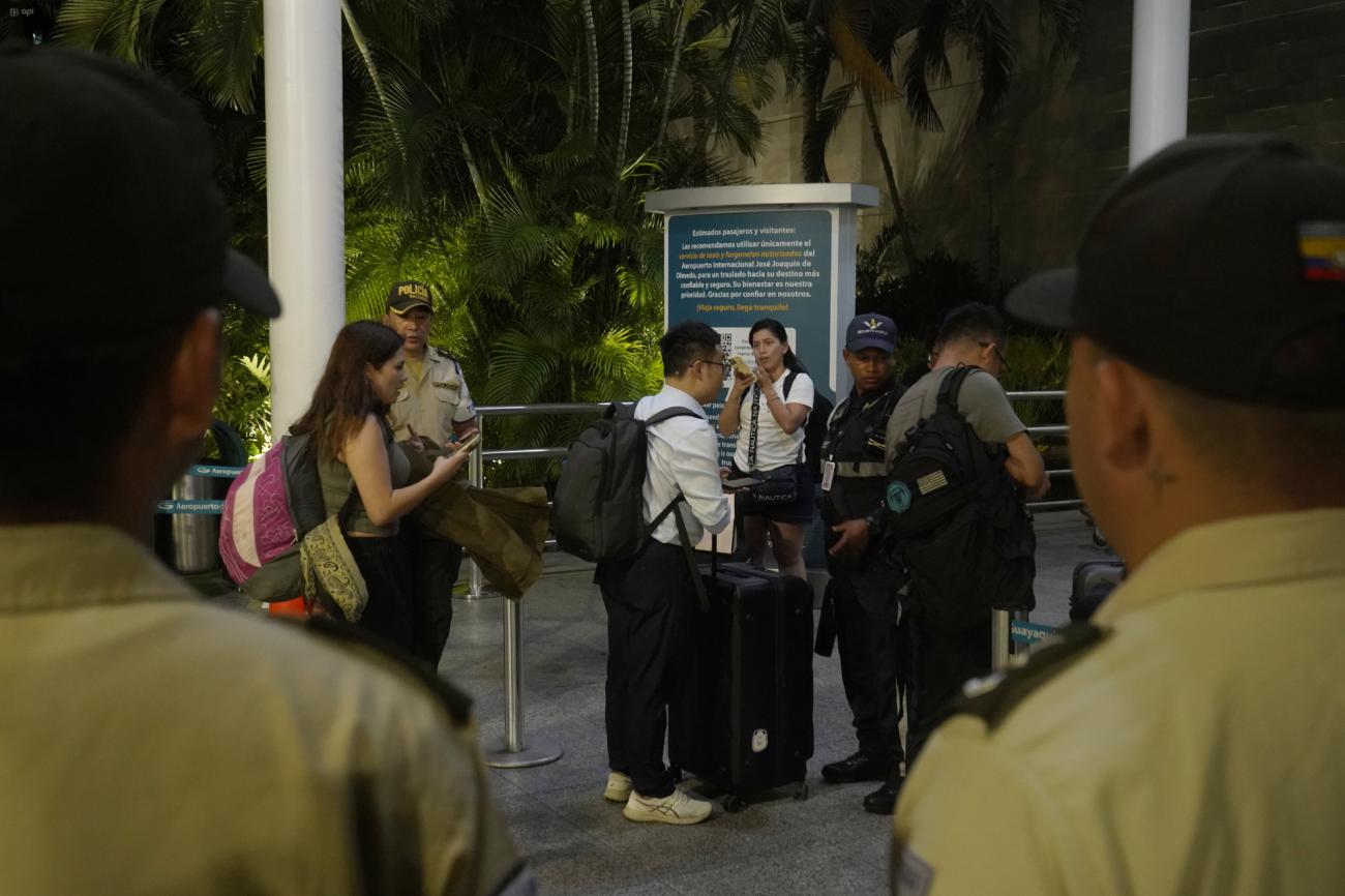 Guayaquil airport boosts security after targeted attack