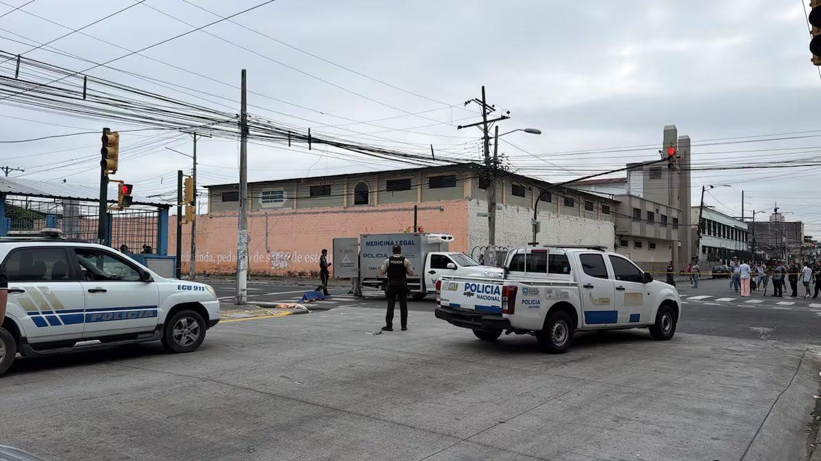 Dos crímenes causa conternación en Guayaquil, uno ocurrió fuera de una escuela