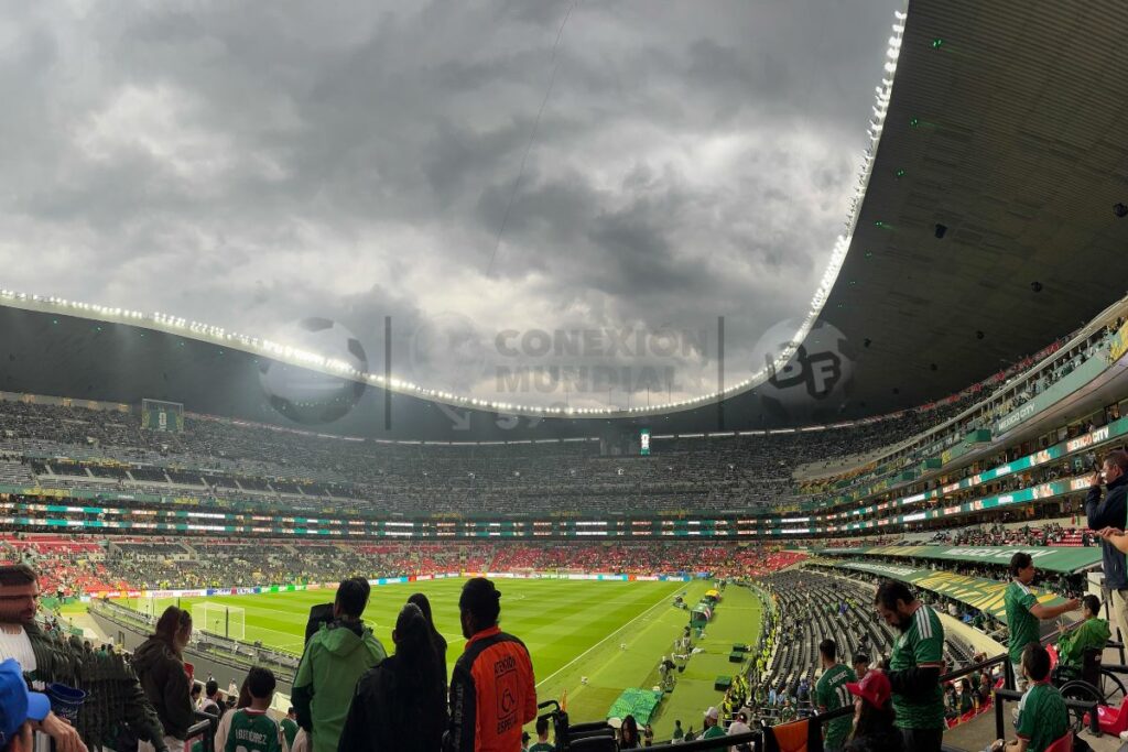 El estadio Azteca permanece bajo monitoreo de la FIFA debido a una alerta de tormenta eléctrica antes del duelo entre México y Ecuador por el Mundial 2026.