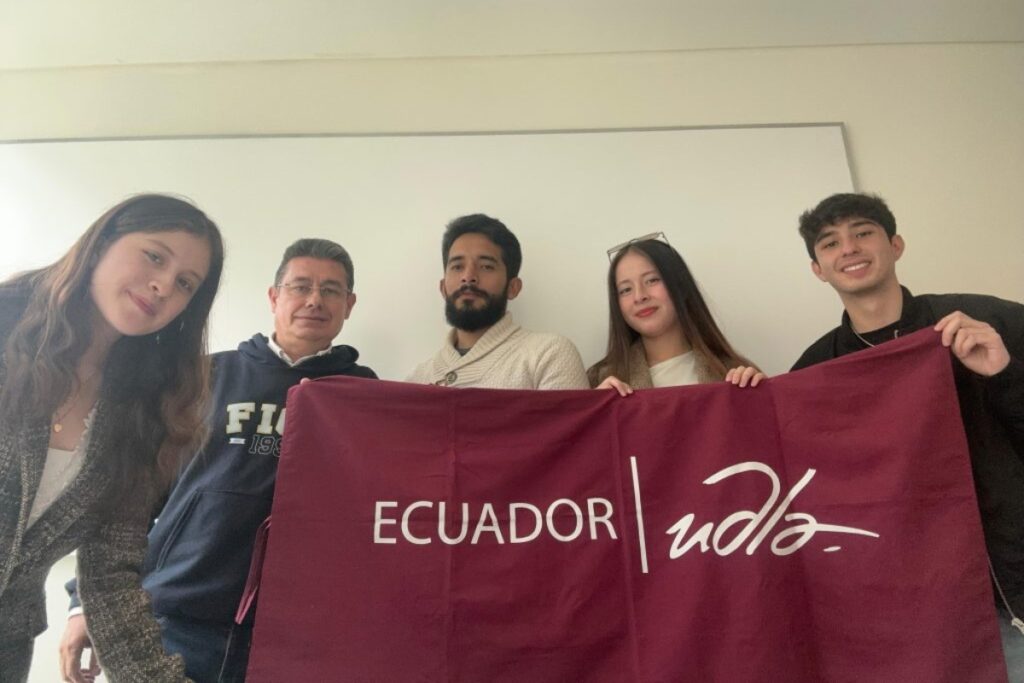 Tres ecuatorianos en final mundial de concurso de innovación